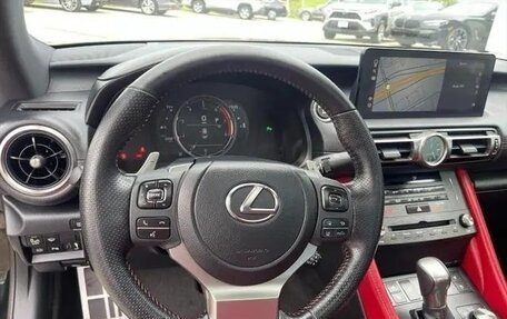 Lexus RC I рестайлинг, 2023 год, 5 300 000 рублей, 9 фотография