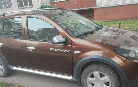 Renault Sandero I, 2013 год, 820 000 рублей, 3 фотография