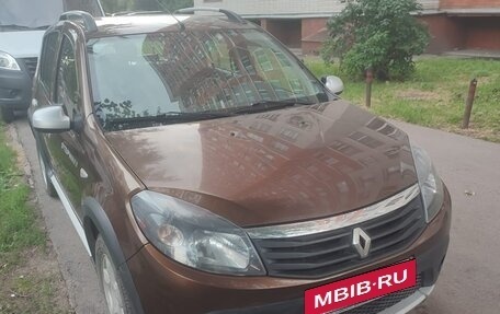 Renault Sandero I, 2013 год, 820 000 рублей, 2 фотография