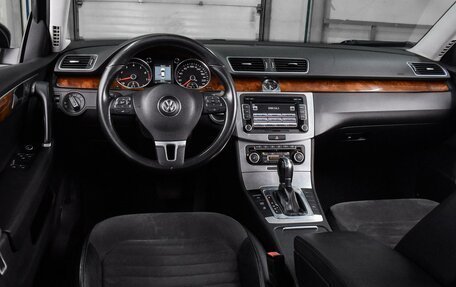 Volkswagen Passat B7, 2011 год, 1 369 000 рублей, 6 фотография