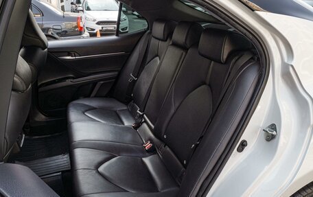 Toyota Camry, 2019 год, 2 600 000 рублей, 11 фотография