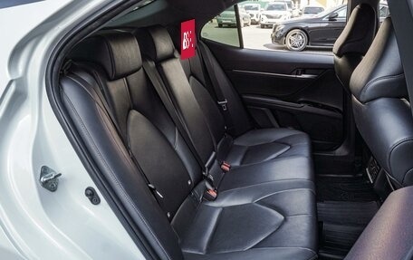 Toyota Camry, 2019 год, 2 600 000 рублей, 9 фотография