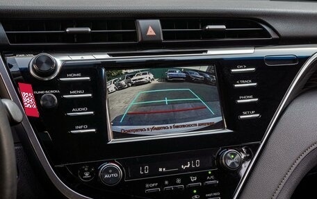 Toyota Camry, 2019 год, 2 600 000 рублей, 15 фотография