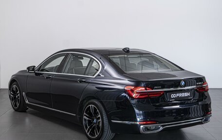 BMW 7 серия, 2016 год, 3 300 000 рублей, 2 фотография