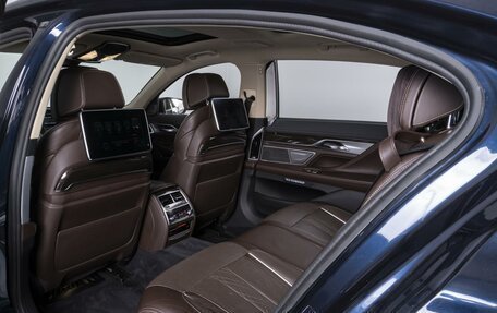 BMW 7 серия, 2016 год, 3 300 000 рублей, 13 фотография