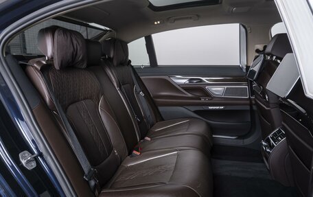 BMW 7 серия, 2016 год, 3 300 000 рублей, 9 фотография
