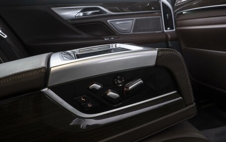 BMW 7 серия, 2016 год, 3 300 000 рублей, 28 фотография