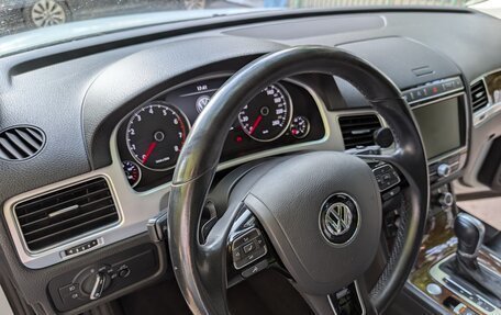 Volkswagen Touareg III, 2015 год, 2 499 000 рублей, 8 фотография