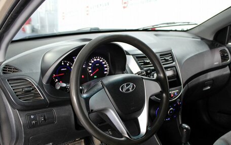 Hyundai Solaris II рестайлинг, 2013 год, 879 000 рублей, 7 фотография