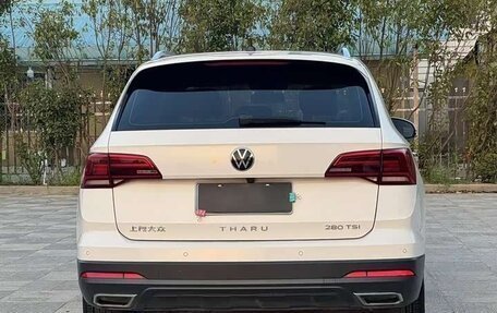 Volkswagen Tiguan II, 2022 год, 1 950 000 рублей, 7 фотография