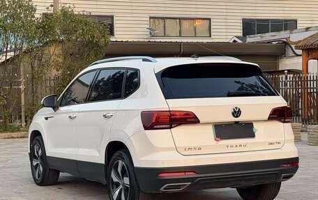 Volkswagen Tiguan II, 2022 год, 1 950 000 рублей, 6 фотография