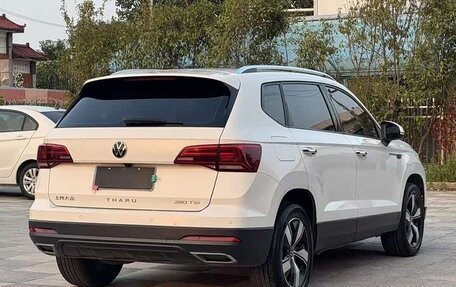 Volkswagen Tiguan II, 2022 год, 1 950 000 рублей, 8 фотография