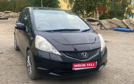 Honda Fit III, 2010 год, 800 000 рублей, 1 фотография