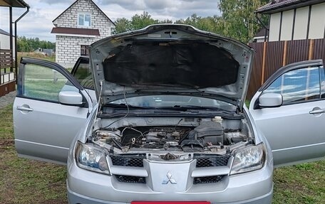 Mitsubishi Outlander III рестайлинг 3, 2003 год, 770 000 рублей, 14 фотография