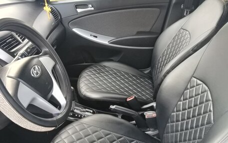 Hyundai Solaris II рестайлинг, 2011 год, 820 000 рублей, 12 фотография