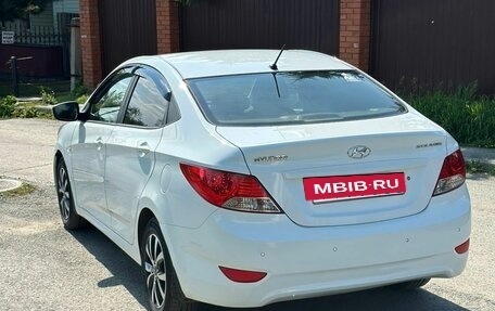 Hyundai Solaris II рестайлинг, 2011 год, 820 000 рублей, 8 фотография