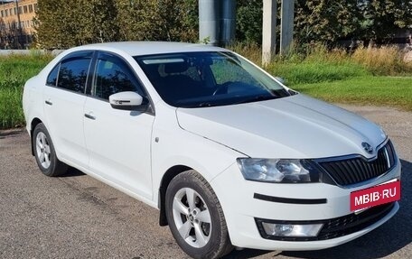 Skoda Rapid I, 2015 год, 900 000 рублей, 3 фотография