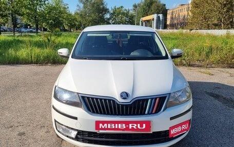 Skoda Rapid I, 2015 год, 900 000 рублей, 2 фотография