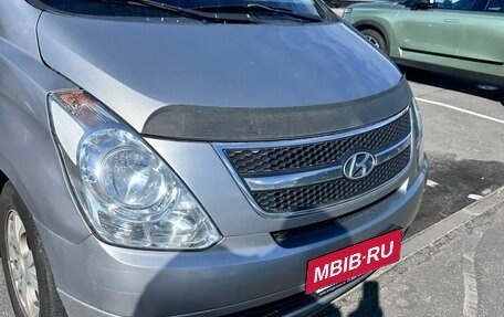 Hyundai Grand Starex Grand Starex I рестайлинг 2, 2011 год, 999 000 рублей, 3 фотография