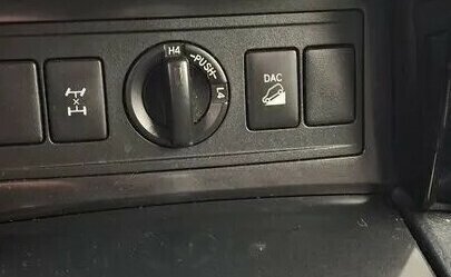 Toyota Land Cruiser Prado 150 рестайлинг 2, 2015 год, 3 400 000 рублей, 17 фотография