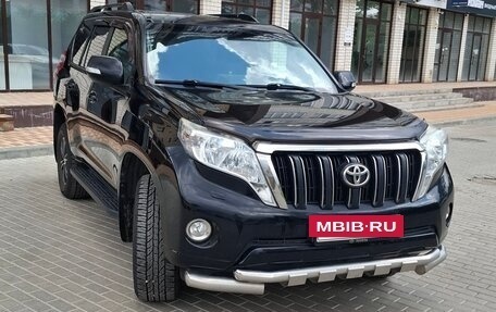 Toyota Land Cruiser Prado 150 рестайлинг 2, 2015 год, 3 400 000 рублей, 14 фотография