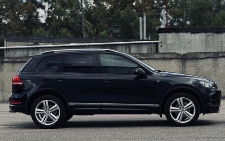 Volkswagen Touareg III, 2011 год, 1 900 000 рублей, 4 фотография