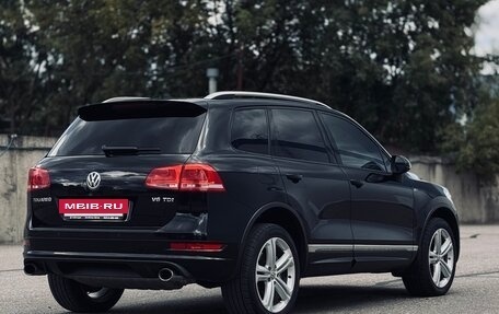 Volkswagen Touareg III, 2011 год, 1 900 000 рублей, 5 фотография