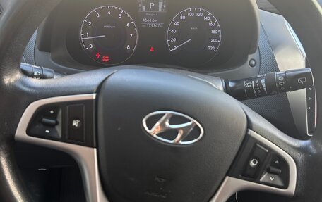 Hyundai Solaris II рестайлинг, 2011 год, 790 000 рублей, 2 фотография