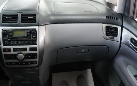 Toyota Avensis Verso I рестайлинг, 2002 год, 1 099 000 рублей, 17 фотография