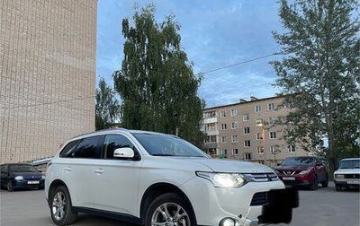 Mitsubishi Outlander III рестайлинг 3, 2014 год, 1 400 000 рублей, 1 фотография