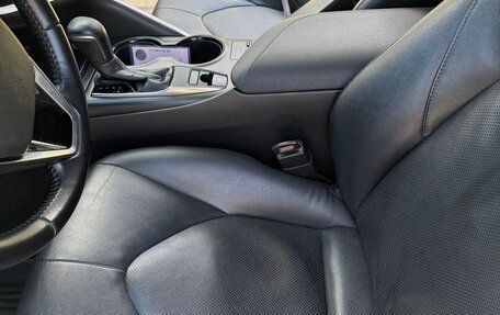 Toyota Camry, 2021 год, 1 999 999 рублей, 10 фотография