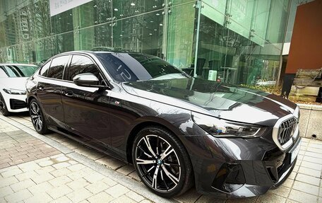 BMW 5 серия, 2025 год, 8 600 000 рублей, 3 фотография