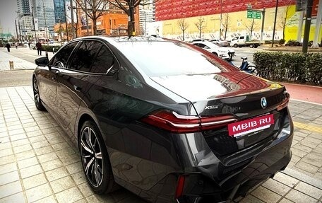 BMW 5 серия, 2025 год, 8 600 000 рублей, 6 фотография