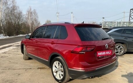 Volkswagen Tiguan II, 2018 год, 2 399 000 рублей, 4 фотография