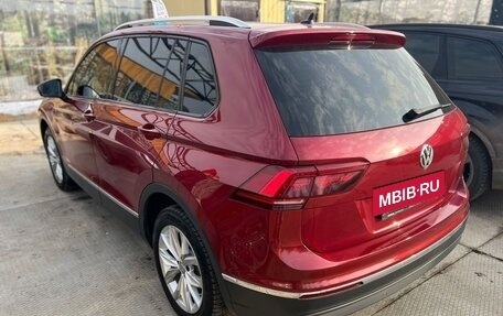 Volkswagen Tiguan II, 2018 год, 2 399 000 рублей, 6 фотография