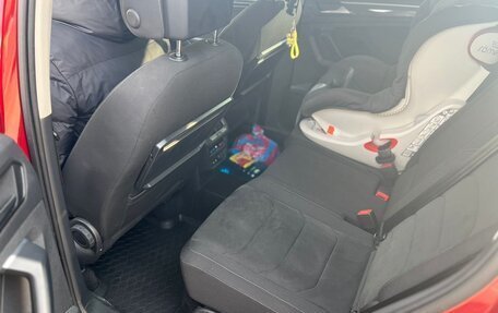 Volkswagen Tiguan II, 2018 год, 2 399 000 рублей, 19 фотография