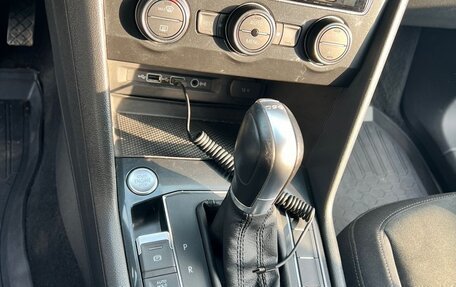 Volkswagen Tiguan II, 2018 год, 2 399 000 рублей, 17 фотография