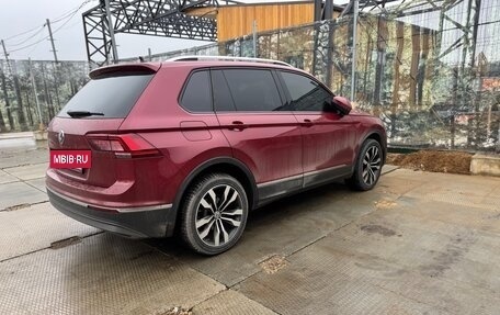 Volkswagen Tiguan II, 2018 год, 2 399 000 рублей, 21 фотография