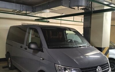 Volkswagen Caravelle T6 рестайлинг, 2016 год, 2 120 000 рублей, 1 фотография