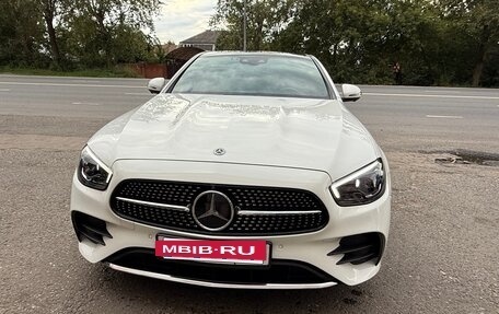 Mercedes-Benz E-Класс, 2021 год, 5 050 000 рублей, 3 фотография