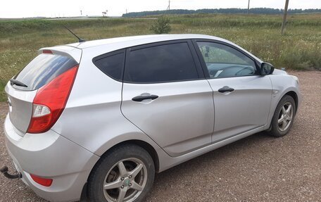 Hyundai Solaris II рестайлинг, 2012 год, 840 000 рублей, 3 фотография