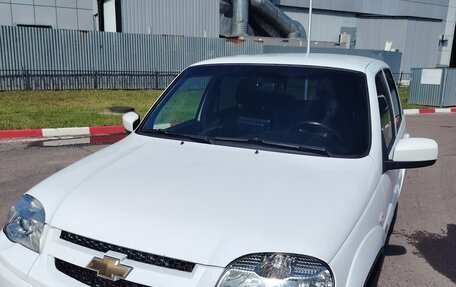 Chevrolet Niva I рестайлинг, 2017 год, 810 000 рублей, 11 фотография