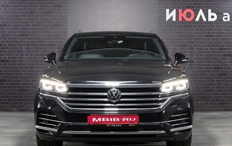 Volkswagen Touareg III, 2018 год, 4 995 000 рублей, 2 фотография