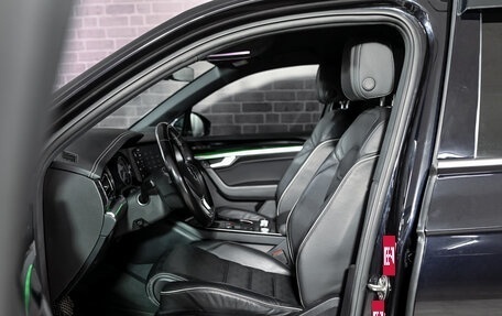 Volkswagen Touareg III, 2018 год, 4 995 000 рублей, 10 фотография