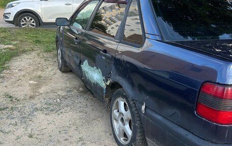 Volkswagen Passat B4, 1995 год, 180 000 рублей, 2 фотография
