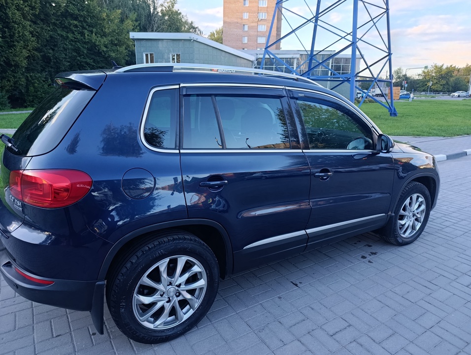 Volkswagen Tiguan I рестайлинг, 2011 год, 1 150 000 рублей, 20 фотография