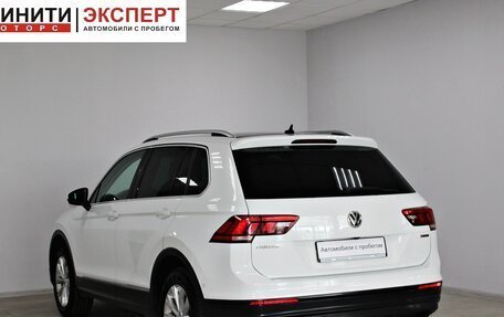 Volkswagen Tiguan II, 2018 год, 1 999 900 рублей, 6 фотография