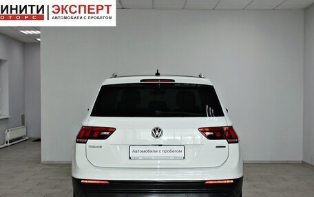 Volkswagen Tiguan II, 2018 год, 1 999 900 рублей, 5 фотография