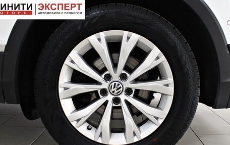 Volkswagen Tiguan II, 2018 год, 1 999 900 рублей, 22 фотография