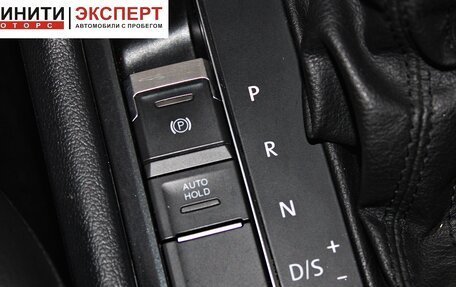 Volkswagen Tiguan II, 2018 год, 1 999 900 рублей, 16 фотография